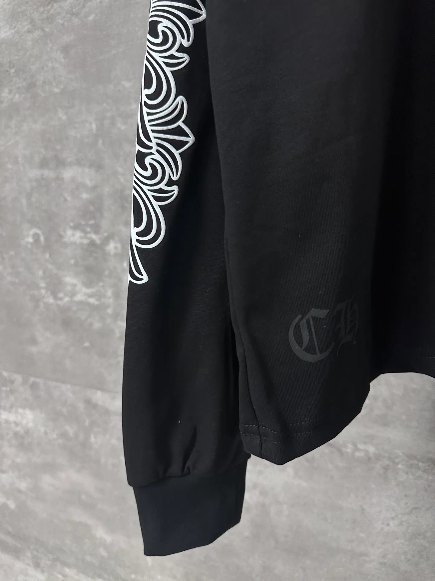P230 💰 Chrome Hearte/Chrome Heart 25SS CH Los Angeles limited horseshoe print round neck long sleeves. The fabric is made of cotton. The printing uses special imported slurry. Customized supporting accessories. Size: S/M/L